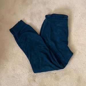 Teal sweatpants 💙
